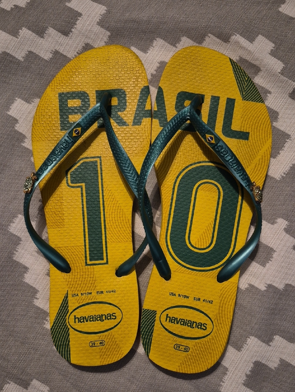 Havaianas Yellow Flip Flops with Green Straps - Brazil 10 Graphic
